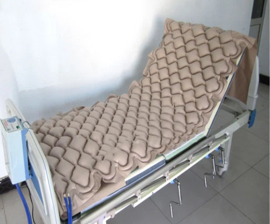 Bà nội bị tai biến mạch máu não dẫn đến bán thân bất toại... 2 Bà nội bị tai biến mạch máu não dẫn đến bán thân bất toại... 2