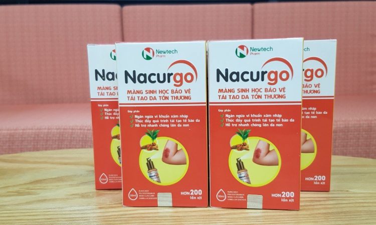 Bà nội nằm liệt lở loét da: cháu đích tôn giúp bà bằng cách khó tin! 2