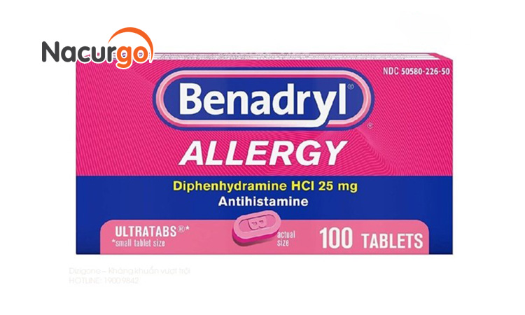 Kiến ba khoang cắn bôi Benadryl